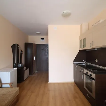 Apartment Studio New Estate In Luxor Sveti Vlas